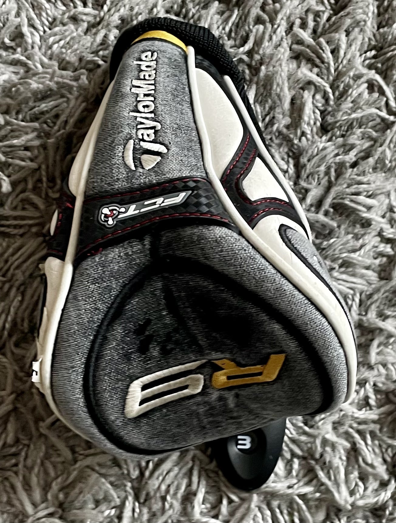 R9 Headcover